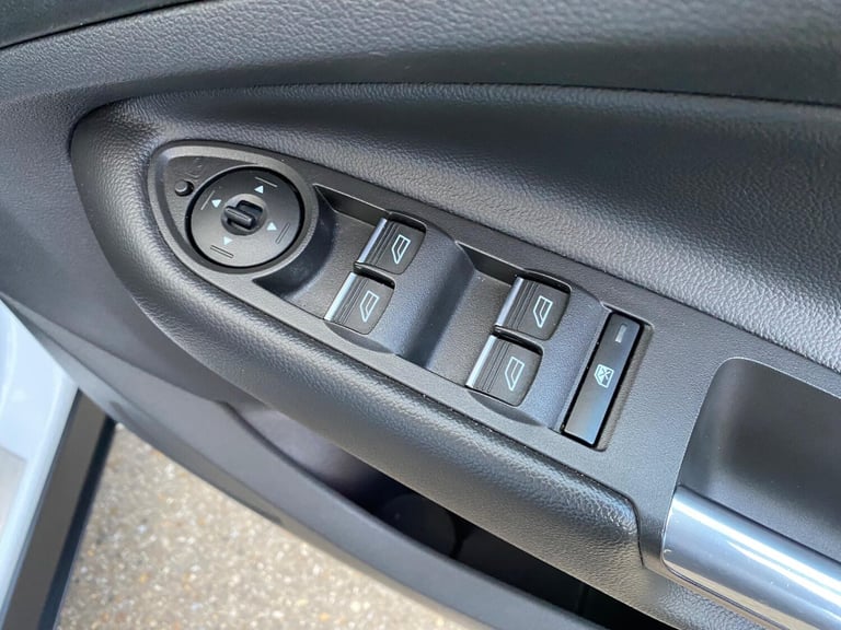 2018 Ford Kuga 1.5T EcoBoost Titanium X Euro 6 (s/s) 5dr HATCHBACK Petrol Manual