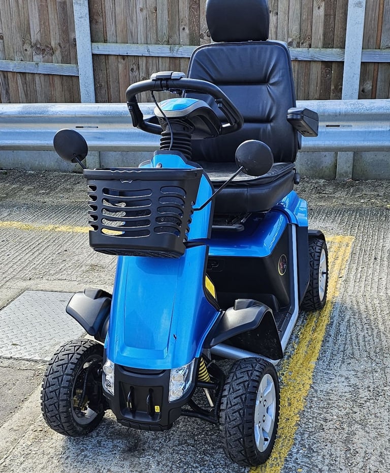 Pride Apex Epic, 8 MPH Mobility Scooter **I Can Deliver **