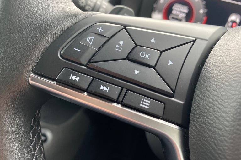 2024 Nissan Juke 105028 Hatchback Petrol Automatic