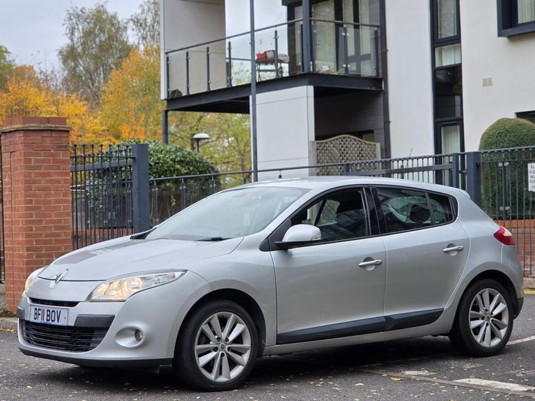 2011 Renault Megane 1.5 dCi Dynamique TomTom Euro 5 5dr HATCHBACK Diesel Manual