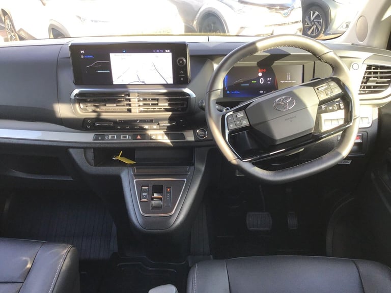2025 Toyota PROACE CITY Verso 100kW Design Premium L2 75kWh 5dr Auto MPV ELECTRIC Automatic