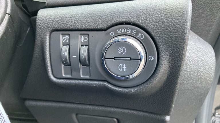 2017 Vauxhall Astra GTC 1.4T 16V 140 Limited Edition 3dr [Nav/Leather] Petrol Coupe Coupe Petrol ...