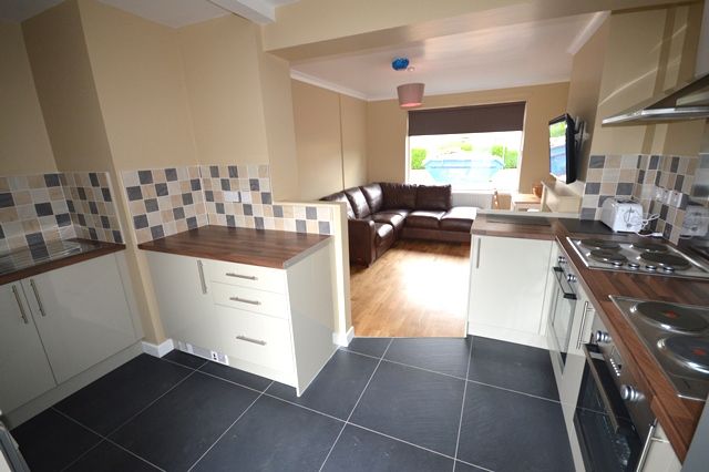 FLATSHARE: BEDROOM for let near King’s Buildings with bills included – available soon