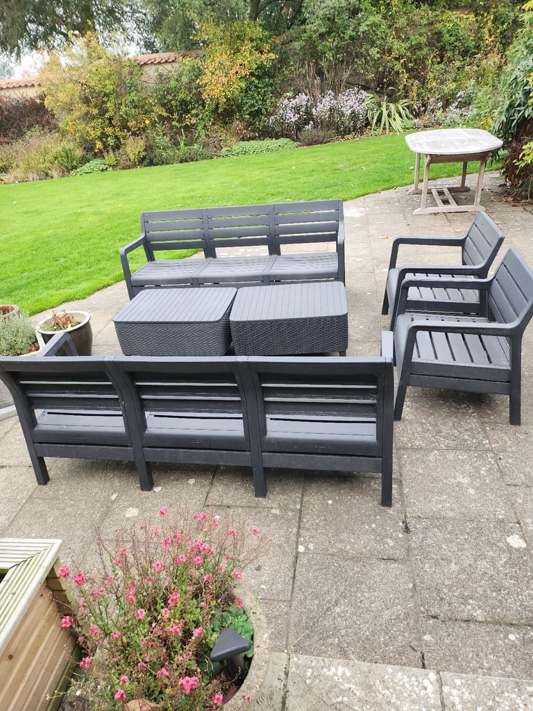 Garden furniture 