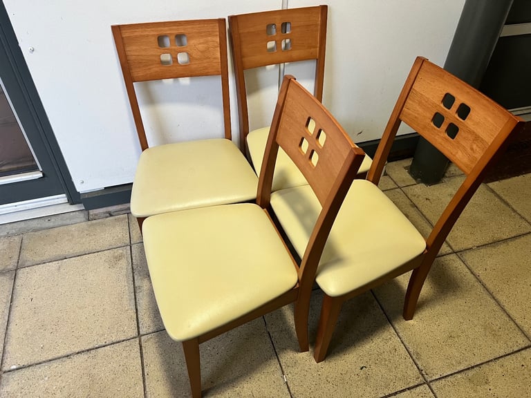 Dining Table and Chairs 
