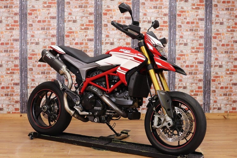 2016 DUCATI HYPERMOTARD 939 SP - ONLY 5,196 MILES! - SC PROJECT EXHAUST - SUPERB