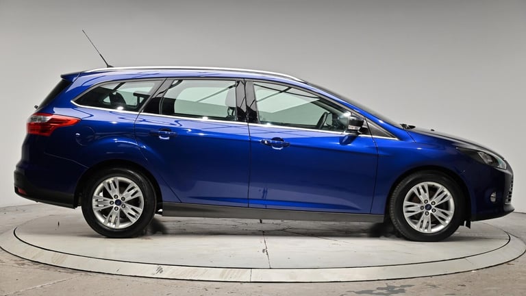 2013 Ford Focus 1.6 Titanium Navigator Powershift Euro 5 5dr ESTATE Petrol Automatic