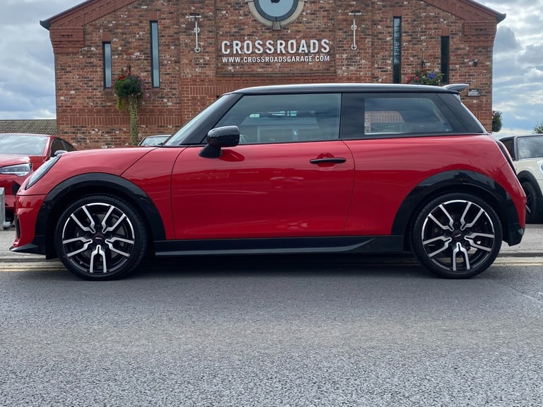 2024 MINI Cooper 1.5 C Sport Auto 3dr - OLED Infotainment Screen &amp; Rear Camera &amp; CarPlay ...