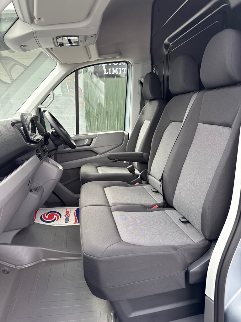 2025 VOLKSWAGEN CRAFTER COMMERCE PLUS 2.0TDI 8 SPEED AUTO REAR CAMARA