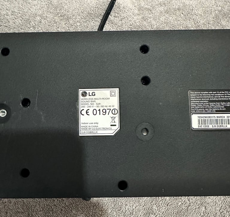 LG Sound bar and subwoofer - surround sound 