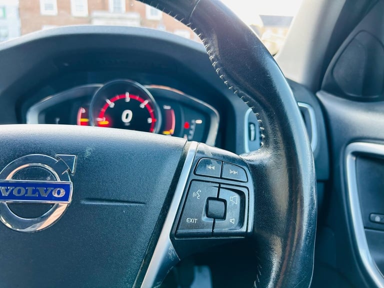 2017 Volvo V60 2.0 D4 SE Lux Nav Auto Euro 6 (s/s) 5dr ESTATE Diesel Automatic