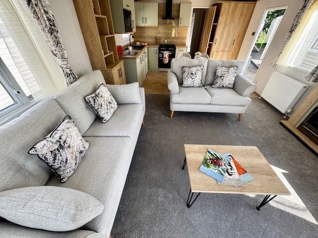 Stunning 13ft Wide Villa For Sale - 11.5 Month Season Suffolk near the Beach