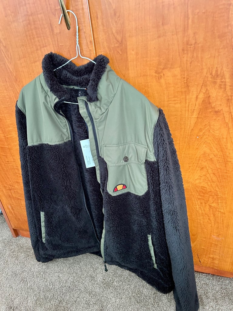 Men’s ellesee jacket brand new 