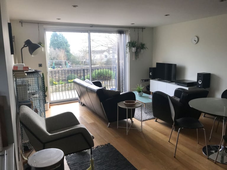 One bed flat to rent in Henleaze/ Horfield £1250 pm