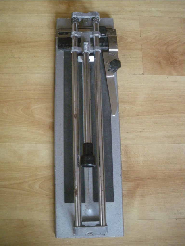 PLASPLUGS HEAVY DUTY FLOOR & VALL TILE CUTTER 