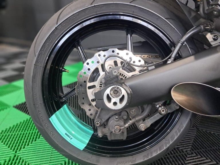 2014 63 KAWASAKI Z1000  FINANCE SPECIALISTS APPLY NOW