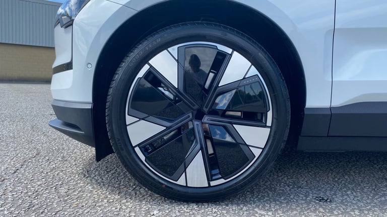 2025 Volvo EX30 315kW Twin Motor Performance Ultra 69kWh 5dr Auto Electric Estate Estate Electric...