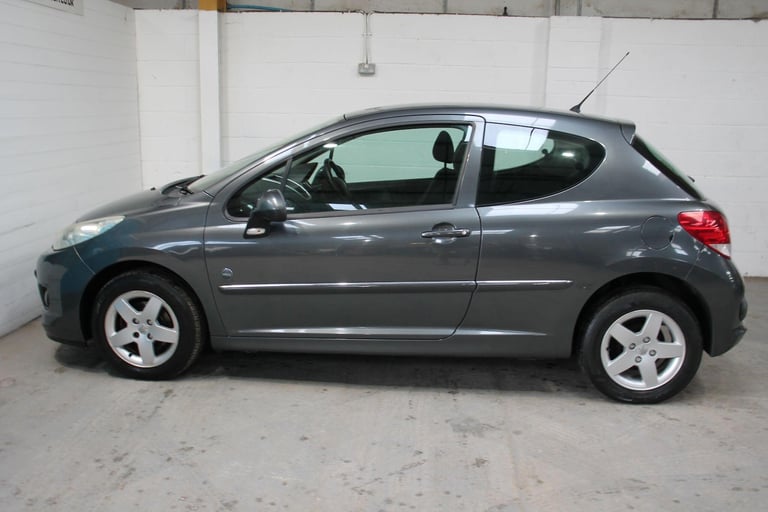 2011 Peugeot 207 1.4 Envy Euro 5 3dr HATCHBACK Petrol Manual