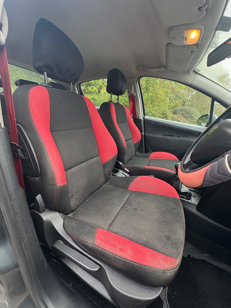 Peugeot, 207, Hatchback, 2010, Manual, 1398 (cc), 5 doors