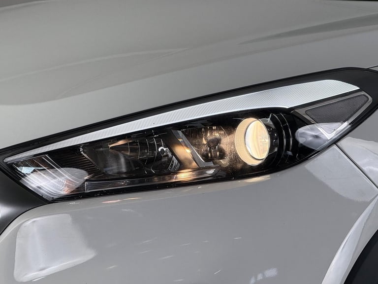 2016 Hyundai TUCSON 1.7 CRDi Blue Drive SE Nav 5dr 2WD ESTATE DIESEL Manual