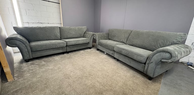 4-4 Seater Grey Winged Arm Sofa Set DELIVERY AVAILABLE!