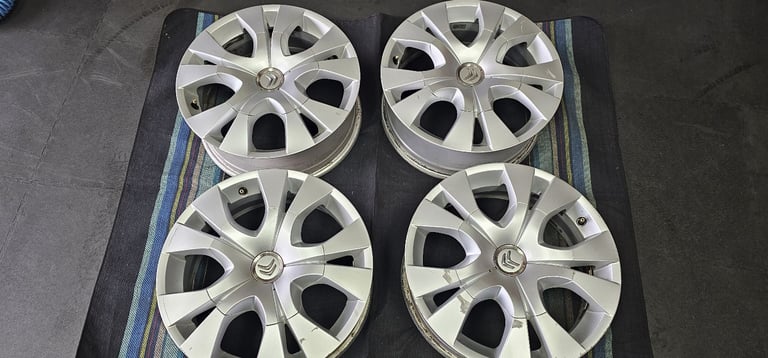 Citroen Genuine 17 alloy wheels