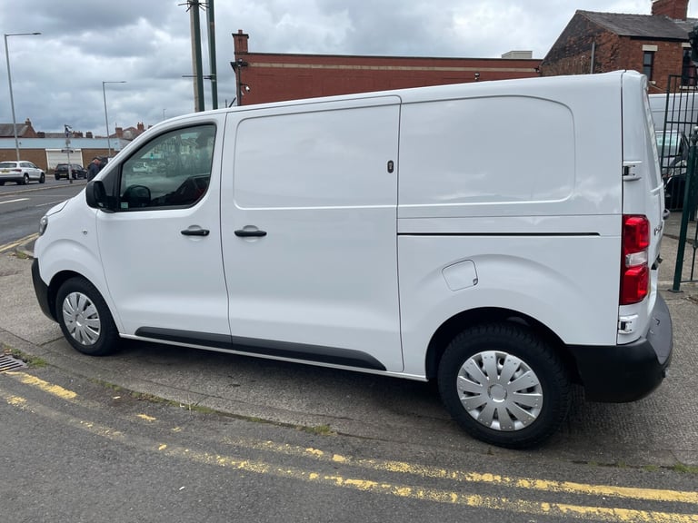 2022 Peugeot Expert 2.0 BLUEHDi 1400 PROFESSIONAL PREMIUM STANDARD PANEL VAN 6DR DIESEL EURO 6 PA...