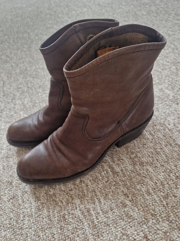image for Boots paid £400