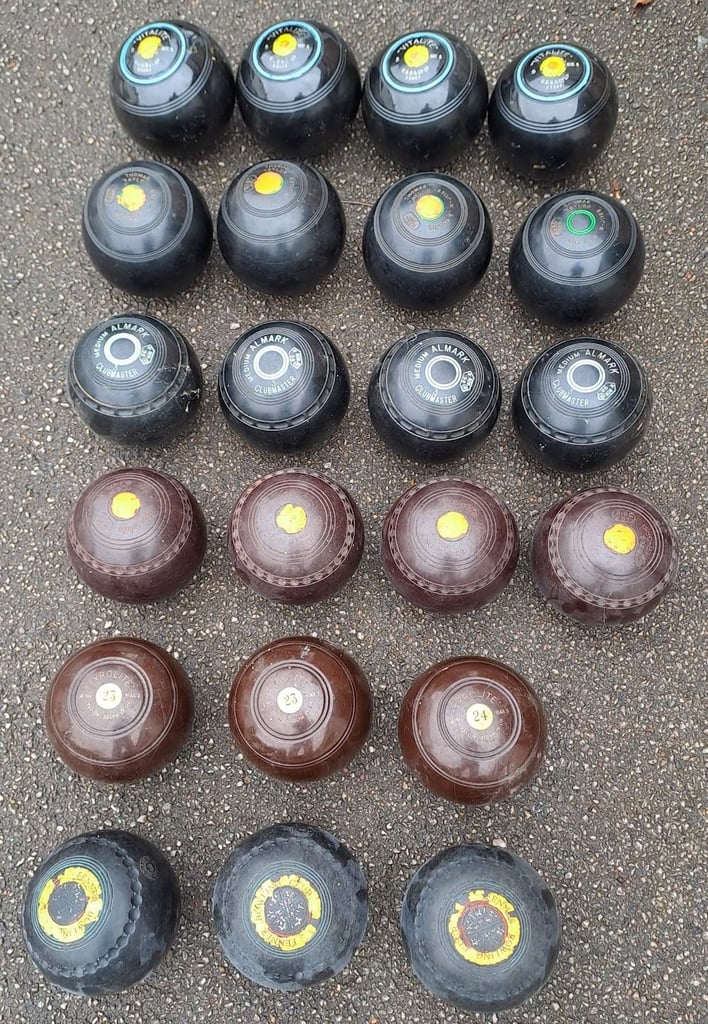 image for 22 x Bowling Woods, Bowling Balls