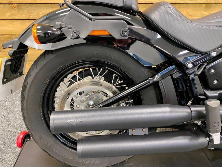 2021 Harley-Davidson FXBBS Street Bob 114, Only 5,023 Miles, Vance and Hines++