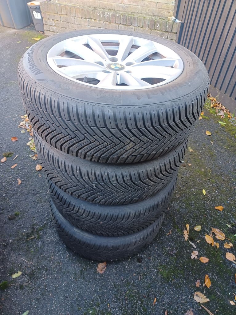 image for Set of 4 x 225/55 R17 W XL All Season Continental Tyres (almost brand new) on Alloys