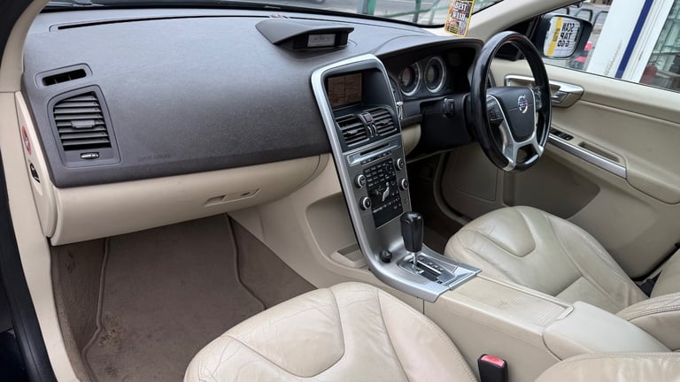 2010 Volvo XC60 D5 [205] SE 5dr AWD Geartronic ESTATE Diesel Automatic