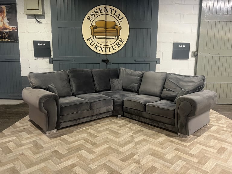 High quality grey L shape sofa, FREE DELIVERY 