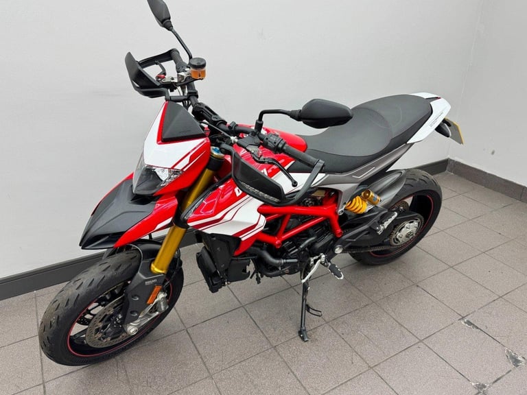 DUCATI HYPERMOTARD 939 SP RED 2016 16 REG, 10,111MILES USED MOTORCYCLE