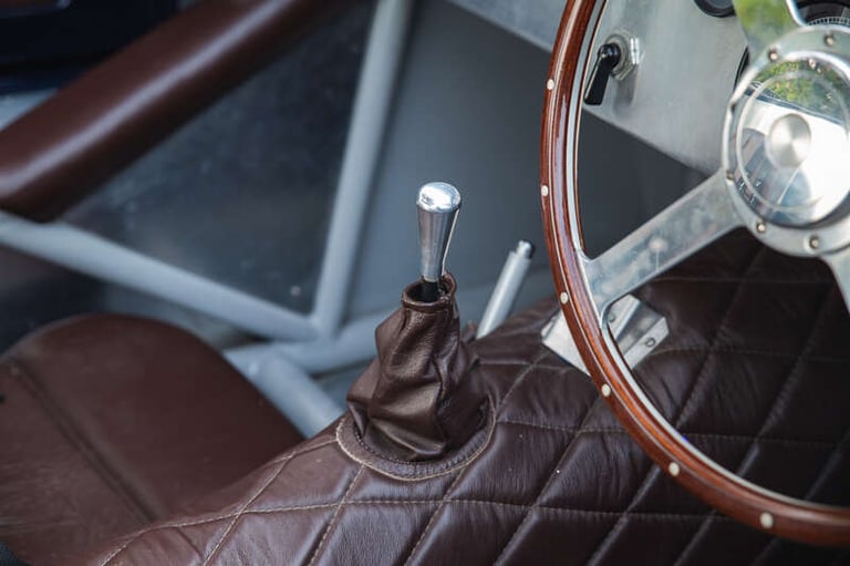 2022 REALM C-TYPE REALM SALOON PETROL Manual