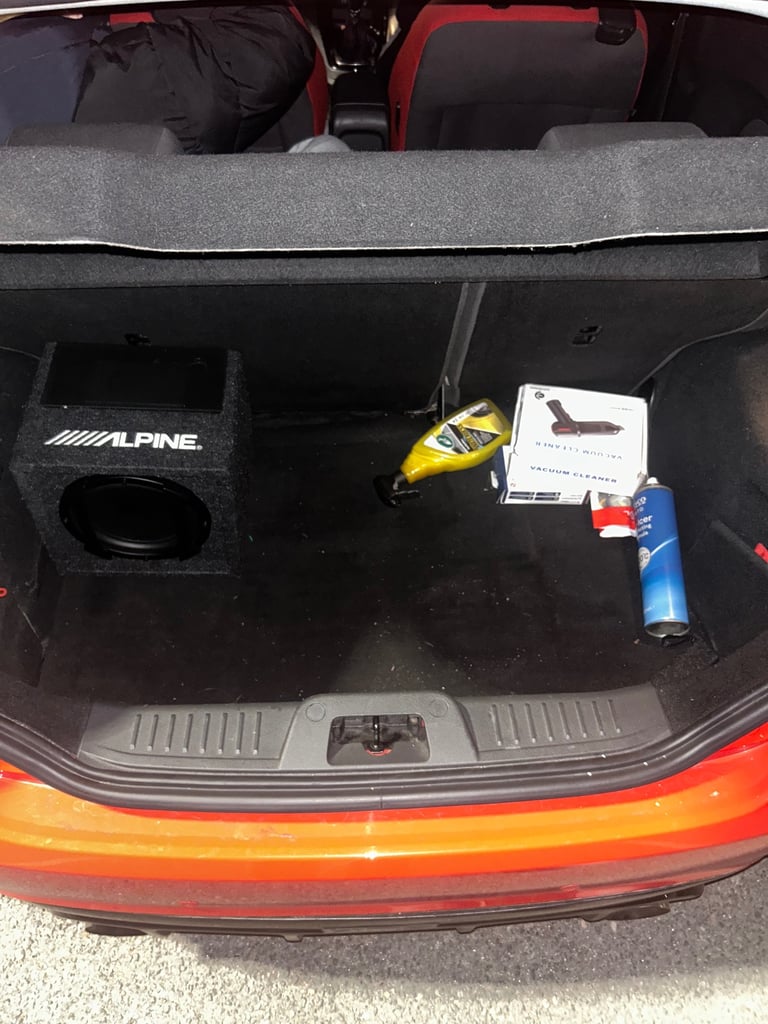 Ford Fiesta Zetec S Red Edition,2016, Manual, 998cc), 3 doors