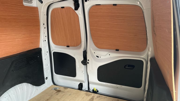 2022 Vauxhall Combo 2300 1.5 Turbo D 100ps H1 Sportive Van PANEL VAN DIESEL Manual
