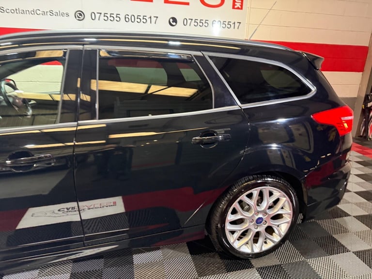 2017 Ford Focus 1.0T EcoBoost ST-Line Euro 6 (s/s) 5dr ESTATE Petrol Manual