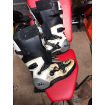 Motocross boots size 4 Alpinestars 