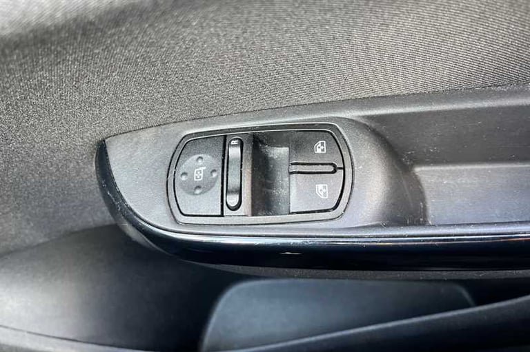 2019 Vauxhall Corsa 1.4i ecoTEC SRi Nav Hatchback 3dr Petrol Manual Euro 6 (90 ps) Hatchback Petr...