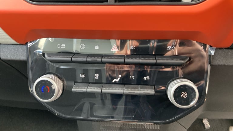 2025 Dacia Spring 27kWh Expression 65 48kW 5dr Auto Electric Hatchback Hatchback Electric Automatic