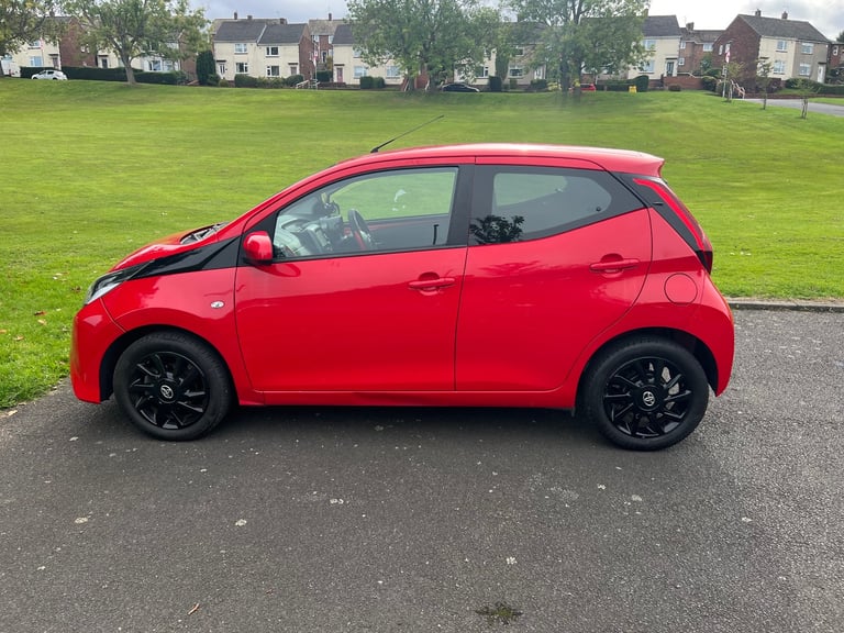 Toyota, AYGO, Hatchback, 2019, Manual, 998 (cc), 5 doors