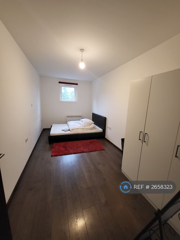 2 bedroom flat in Solihull Heights, Birmingham, B26 (2 bed) (#2658323)