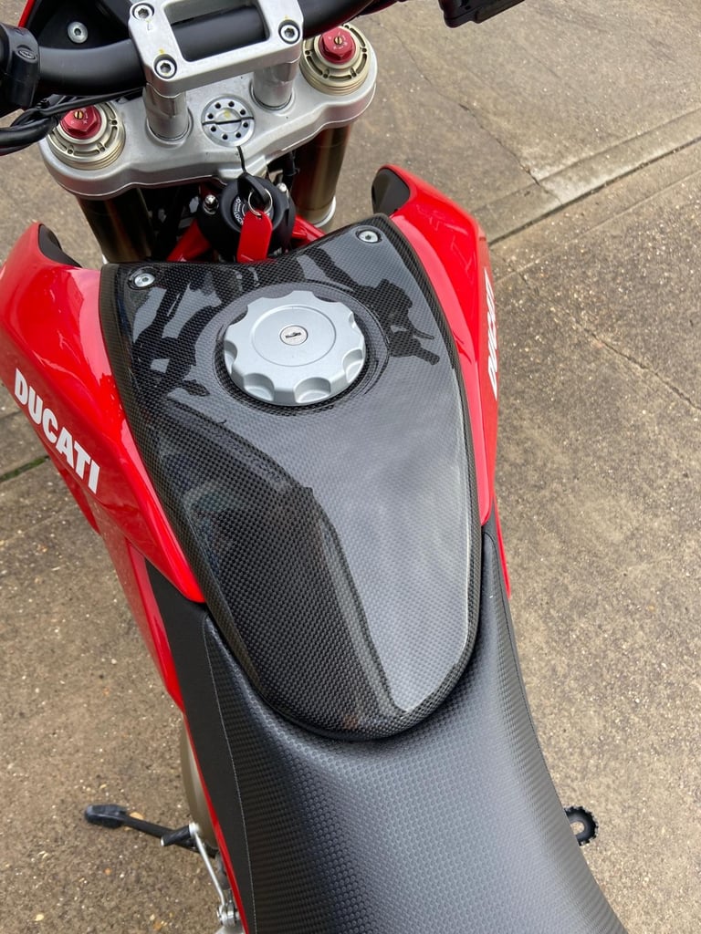 DUCATI HYPERMOTARD 1100S, IMMACULATE, EVERY EXTRA, LESS THAN 5K MILES!