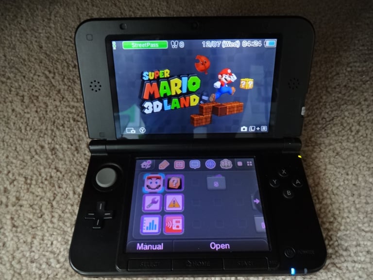 Nintendo 3DS XL Games Console - Plus charger lead and Super Mario 3D ...