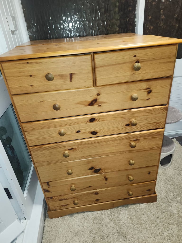 image for 2 x chest of drawers 