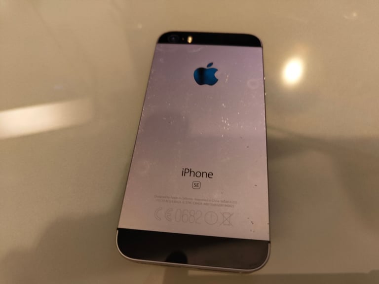 image for iPhone SE First Generation, 32Gb, Good Condition