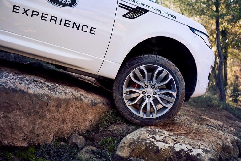 2025 Land Rover Range Rover Velar 3.0 P400 MHEV Dynamic SE Auto 4WD Euro 6 (s/s) 5dr ESTATE Petro...