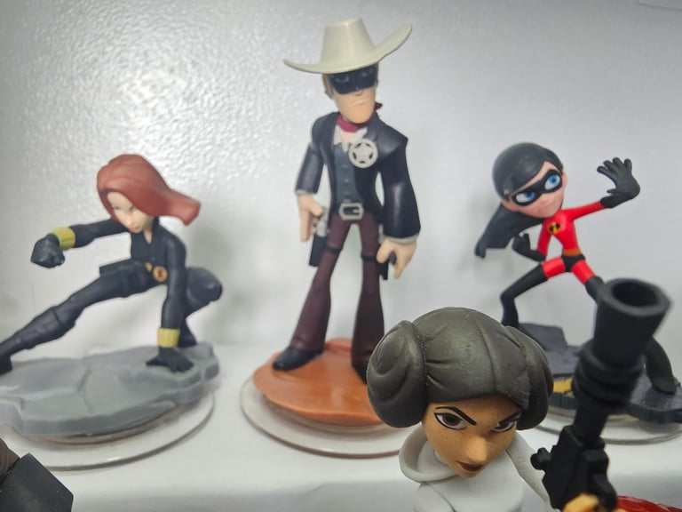 Disney Infinity 3.0 Figure Collection - Star Wars, Incredibles, and More!