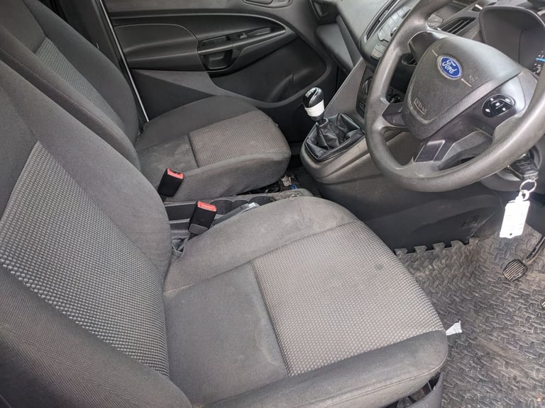 transit connect EURO 6, px a leasure, very economical,any inspection only £3195 no vat